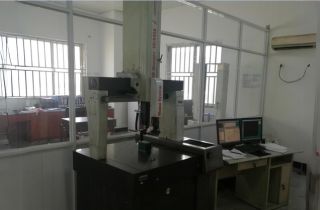 Coordinate measuring machine in the Emitech quality laboratory
