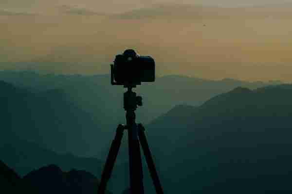 Titanium MIM photographic tripod bodies